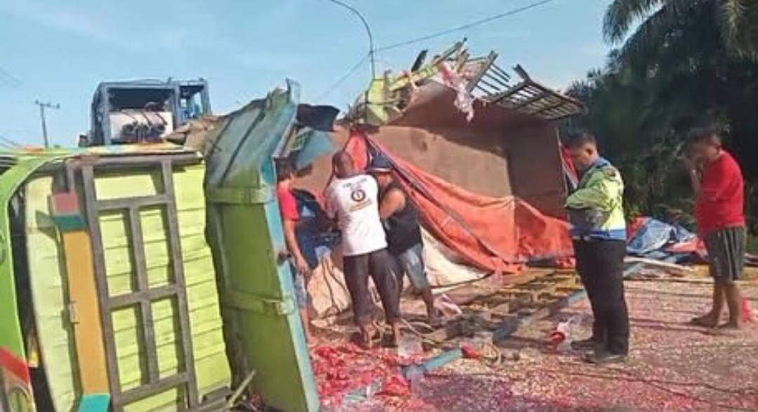 Kondisi kecelakaan beruntun di Jalintim KM 41 Betung. (Dok. Satlantas Polres Banyuasin)