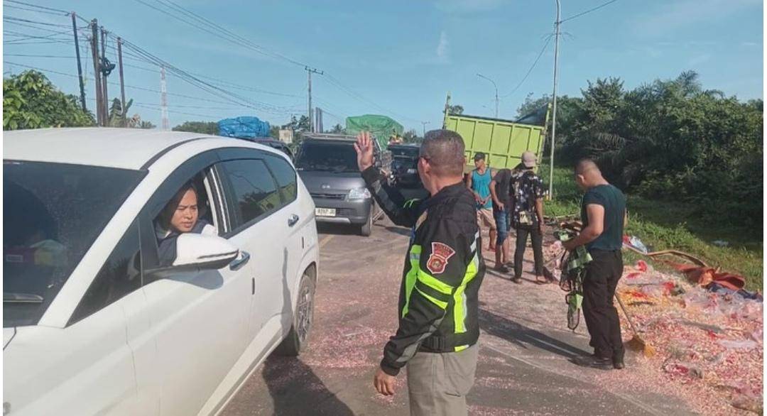 Kondisi kecelakaan beruntun di Jalintim KM 41 Betung. (Dok. Satlantas Polres Banyuasin)