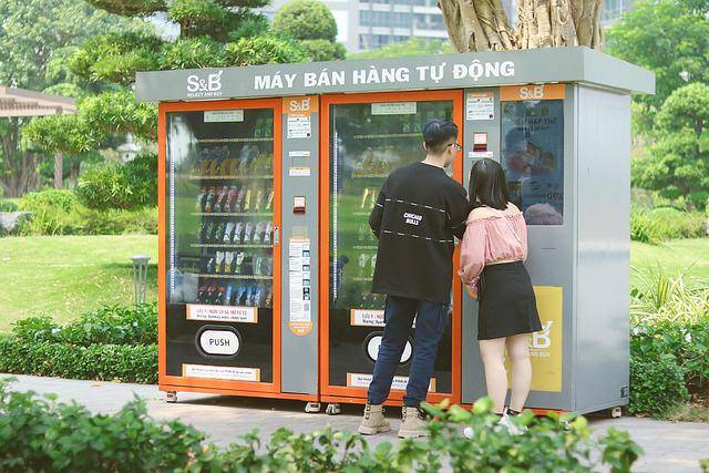 Vending Machine (pixabay.com/nhuhang9261) 