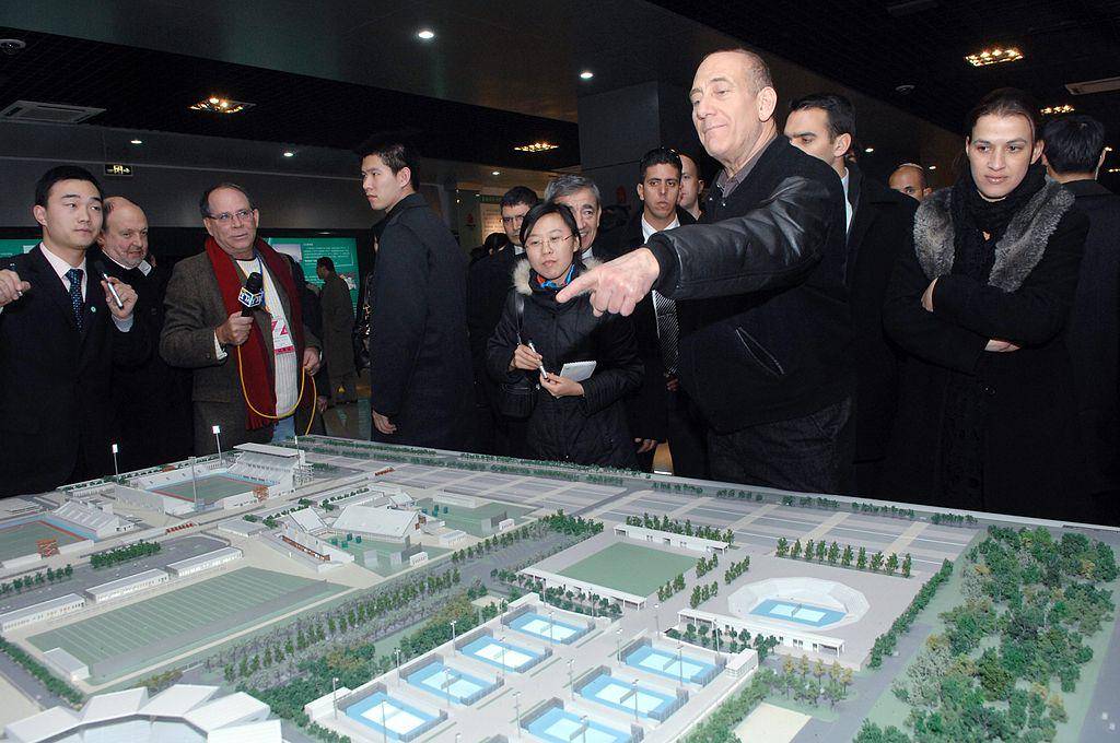 Mantan Perdana Menteri Israel Ehud Olmert (Government Press Office (Israel), CC BY-SA 3.0 <https://creativecommons.org/licenses/by-sa/3.0>, via Wikimedia Commons)
