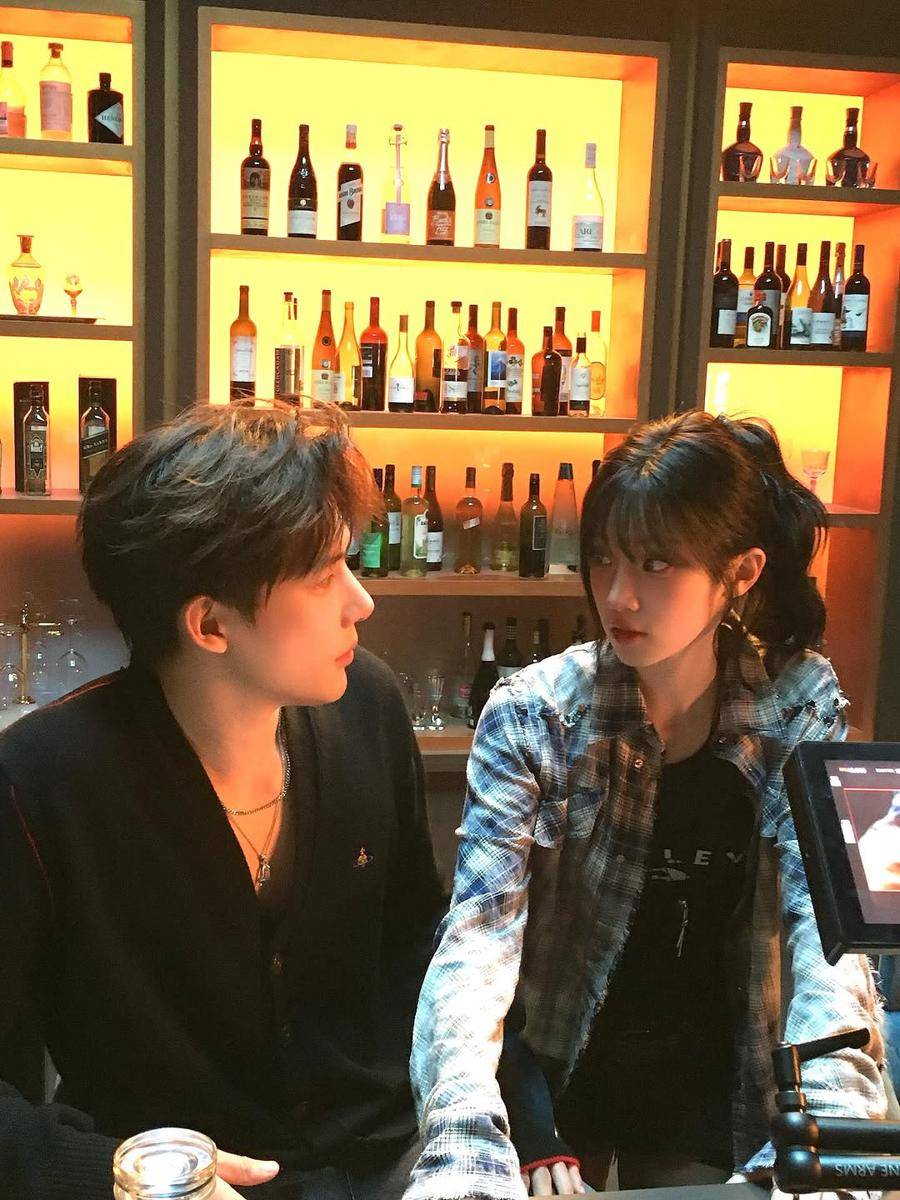 potret akrab Yuqi i-dle dan Wang Anyu (instagram.com/yuqisong.923)