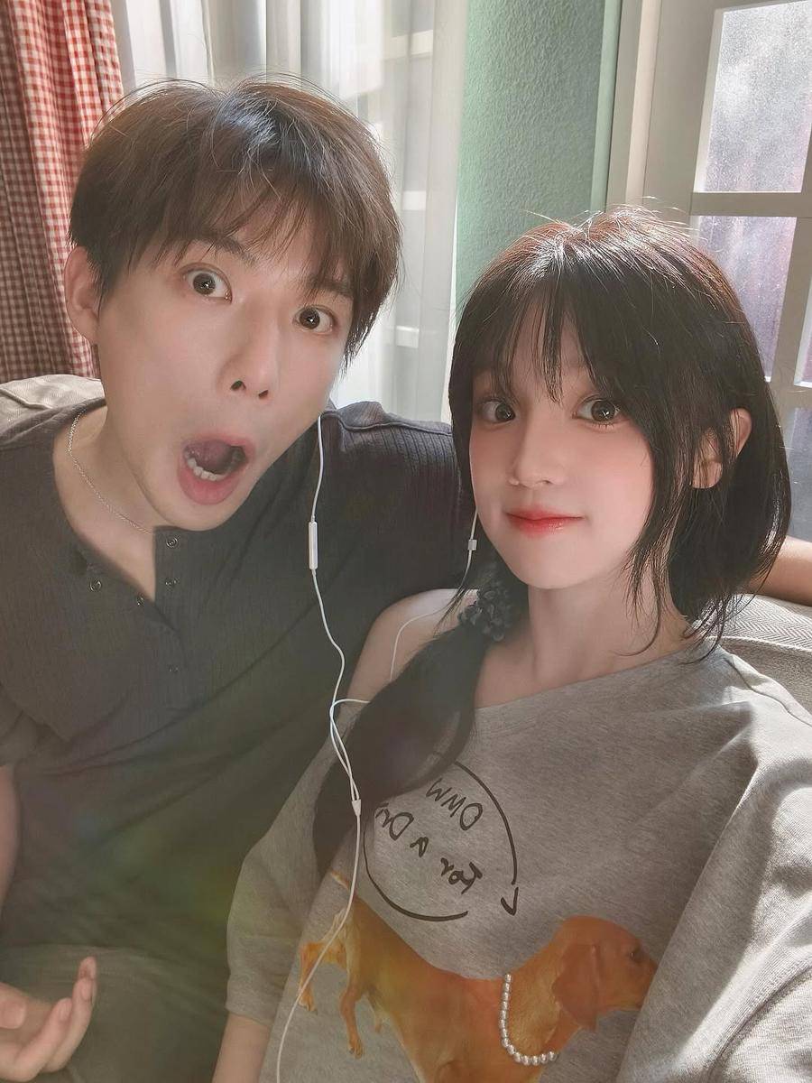 potret akrab Yuqi i-dle dan Wang Anyu (instagram.com/yuqisong.923)