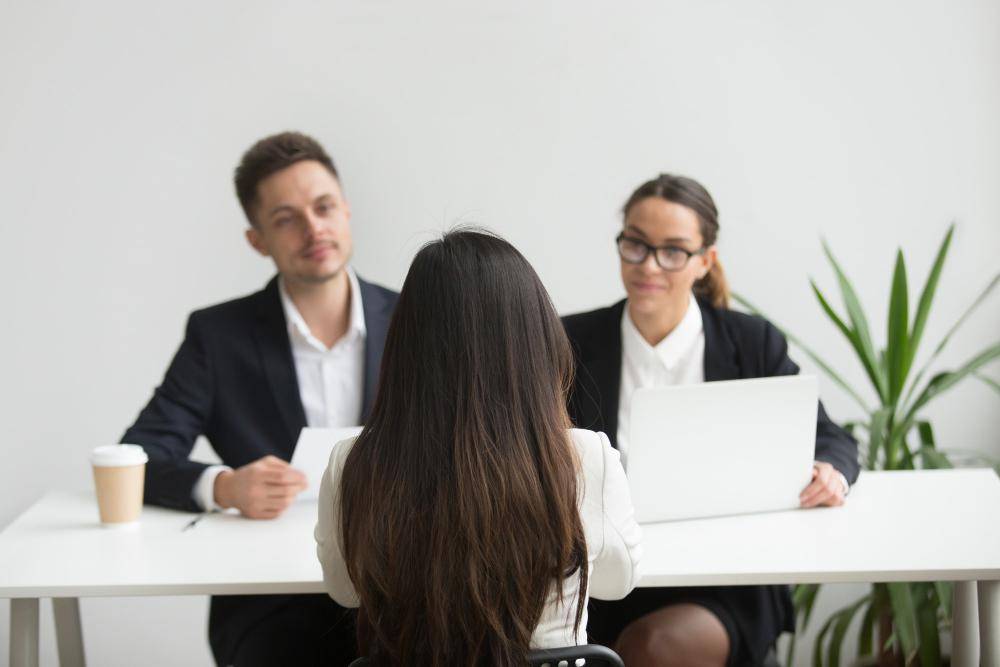 ilustrasi interview kerja (freepik.com/yanalya)
