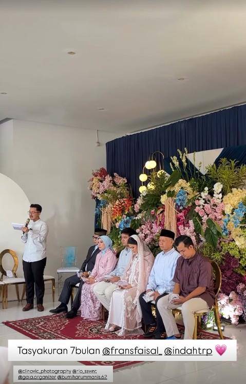 Pengajian 7 Bulan Kehamilan Istri Frans Faisal (Instagram.com/indahtrp)