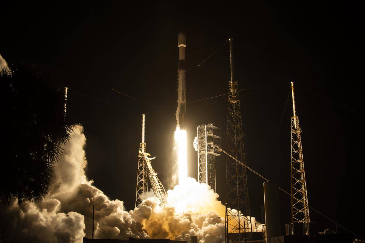 peluncuran Satelit Nusantara Lima (N5)