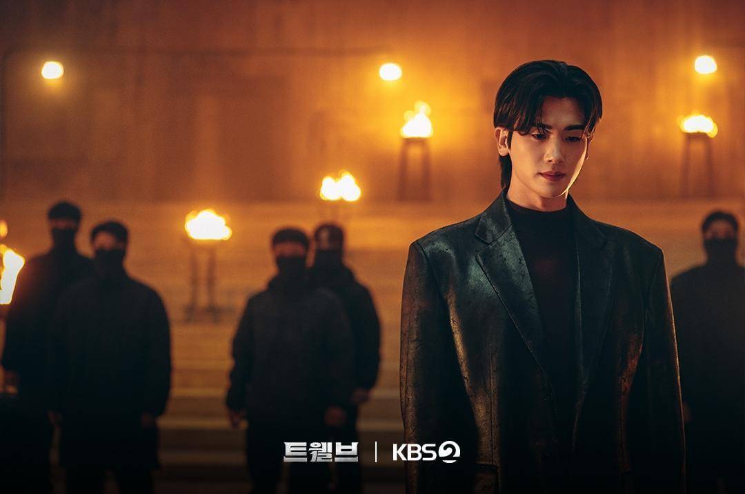 Park Hyung Sik di drama Twelve (instagram.com/kbsdrama)