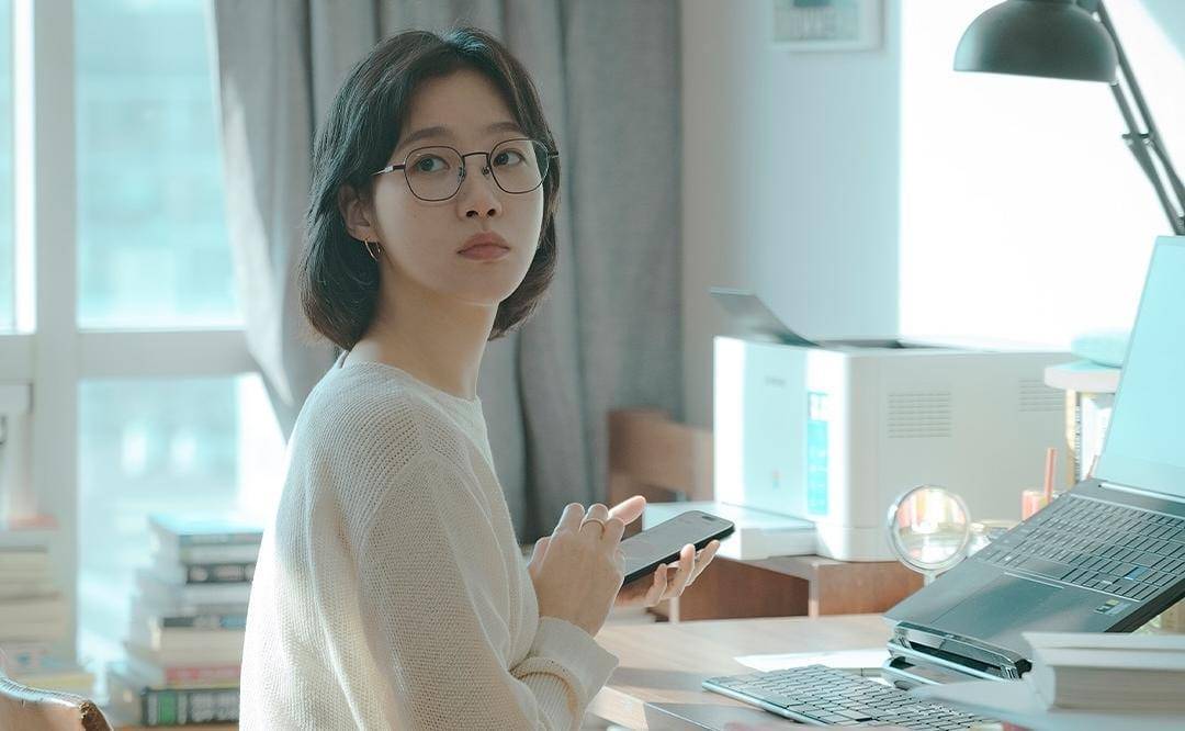 Kim Go Eun di drama You and Everything Else (instagram.com/netflixkr)