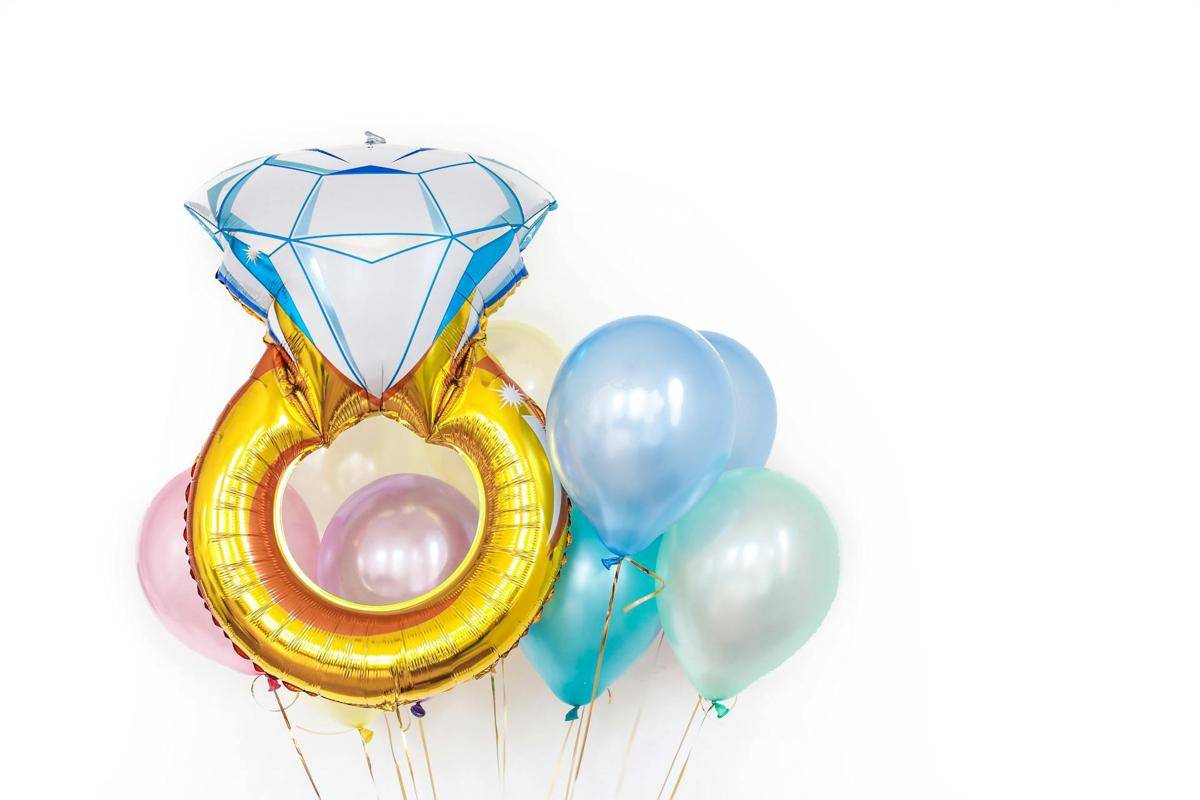 balon helium untuk perayaan (pexels.com/Polina Tankilevitch)