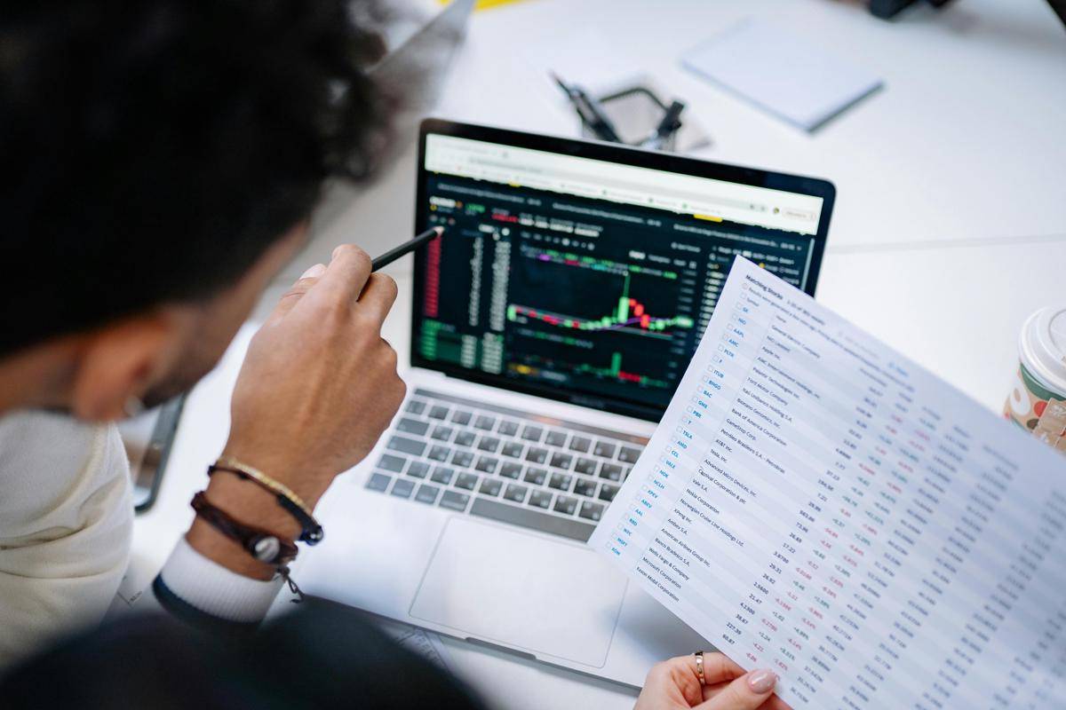 Reksa dana saham (pexels.com/Yan Krukau)