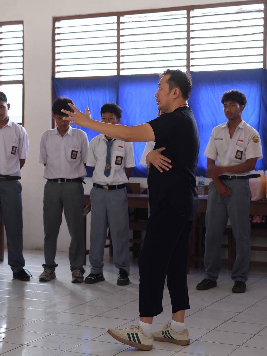 potret Hanung Bramantyo di SMK Pendekar