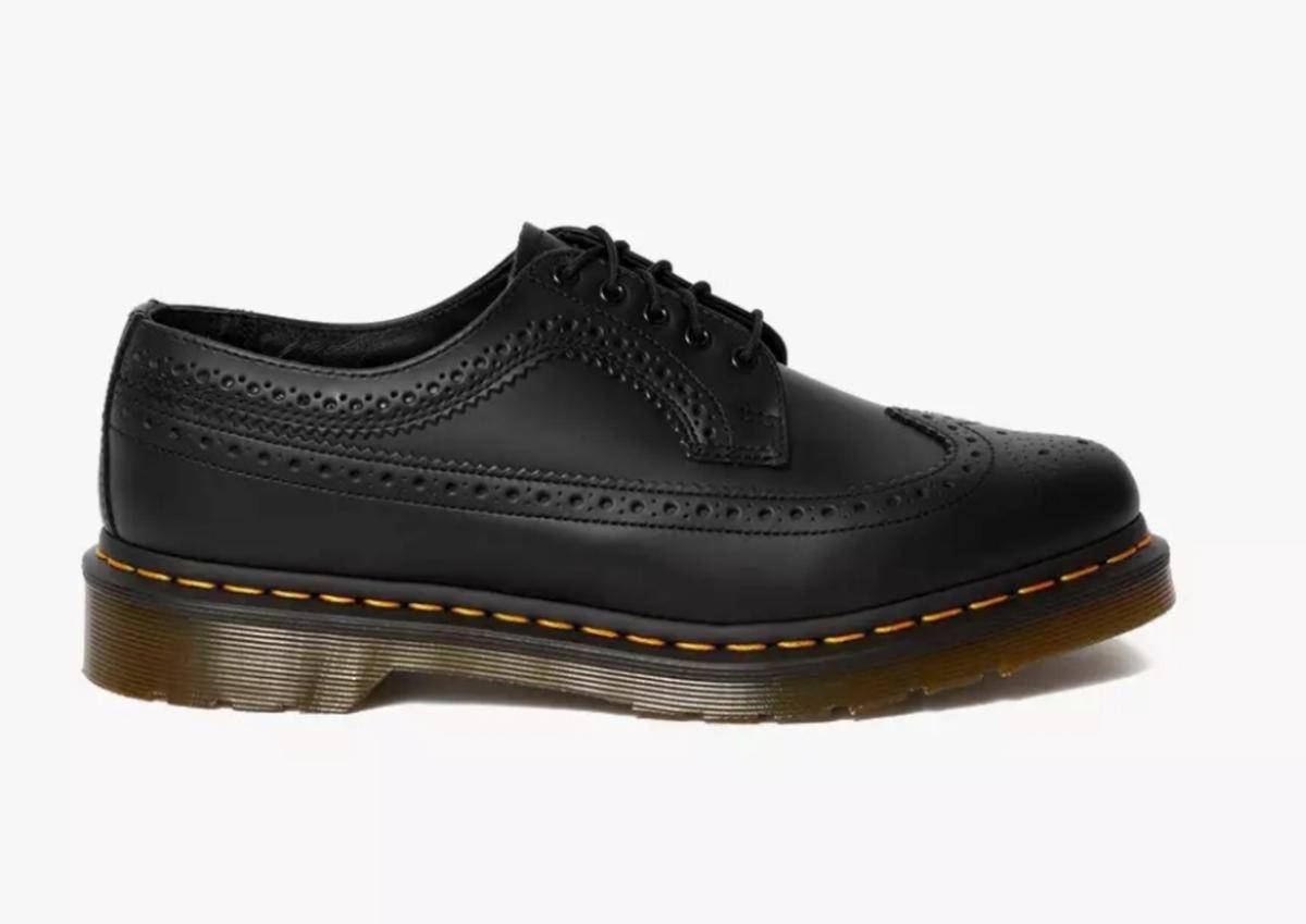 Dr. Martens Core YS Unisex Shoes Black Smooth (www.zalora.co.id)