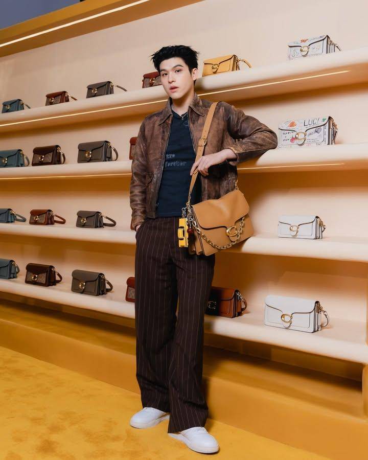 OOTD sneakers putih ala Sky Wongravee 