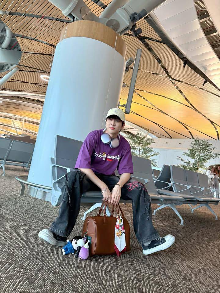 outfit airport look ala Pon Thanapon (Instagram.com/thana_pon)