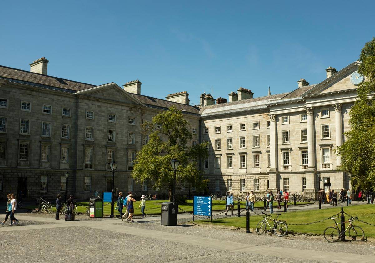 Foto Trinity College di Dublin (Unsplash/Help Stay)