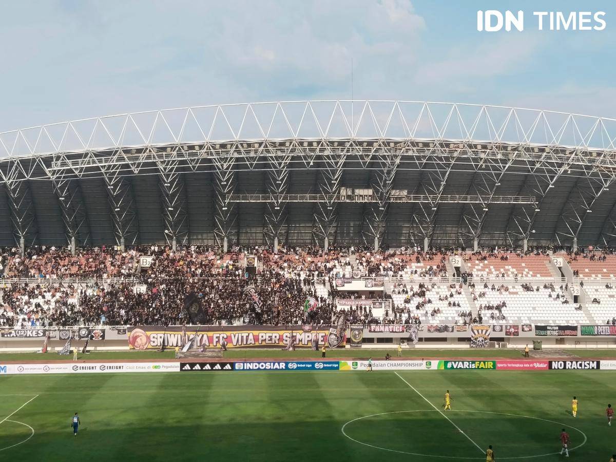 Laga perdana Sriwijaya FC di Stadion Gelora Sriwijaya Jakabaring musim 2025/2026 (IDN Times/Feny Maulia Agustin)