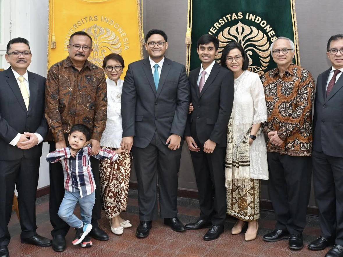 Sri Mulyani dan Retno Marsudi