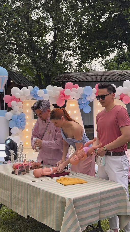 Gender Reveal Vika Kolesnaya (Instagram.com/farahcarpetsofficial)