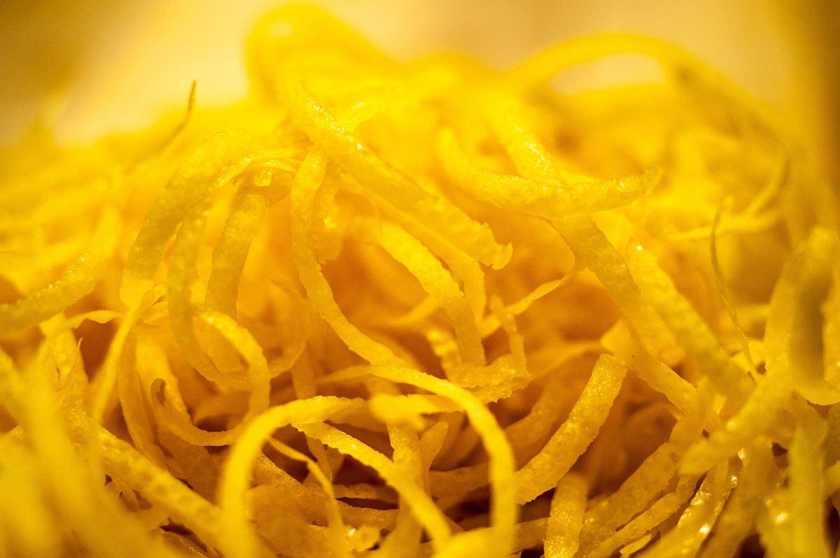 ilustrasi lemon zest