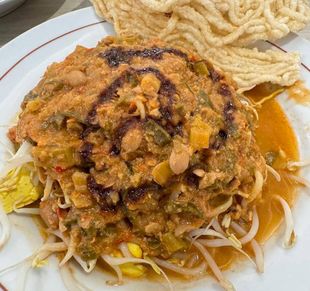 Toge Goreng Hj. Omah (google.com/maps/Suria Nataadmadja)
