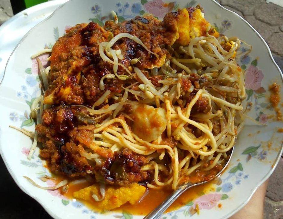 Toge Goreng Pak Raisan (google.com/maps/Decky Tri)