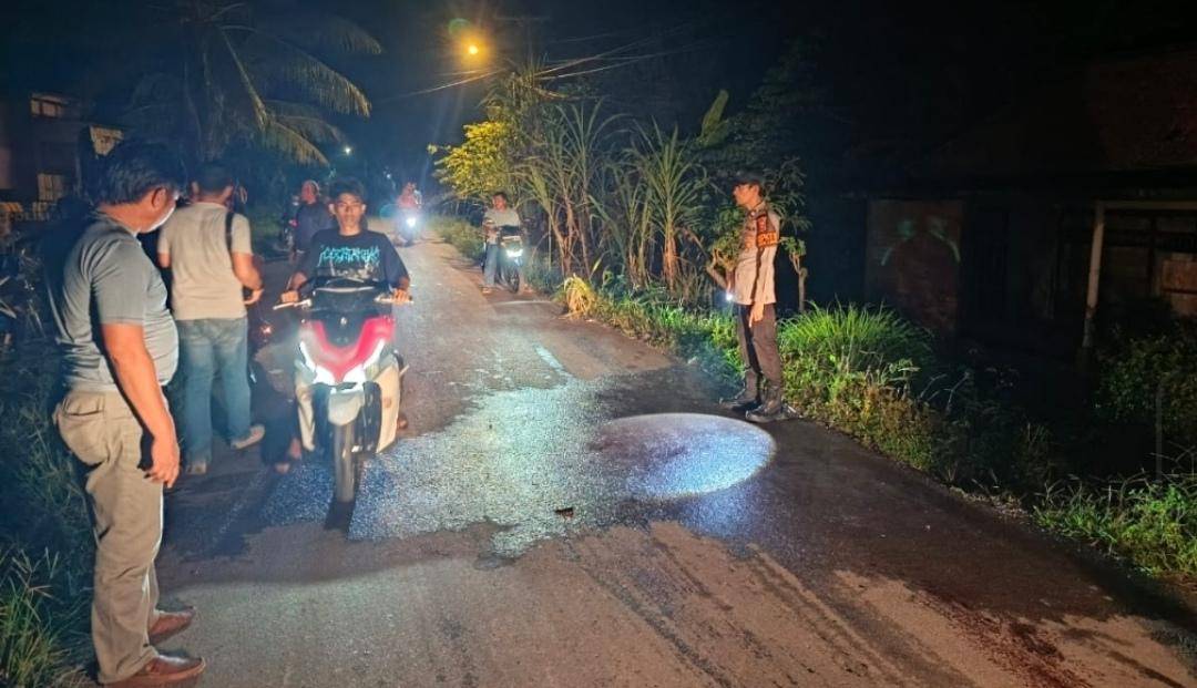 Polisi melakukan olah TKP pembunuhan petani di Lais. (Dok. Polsek Lais)