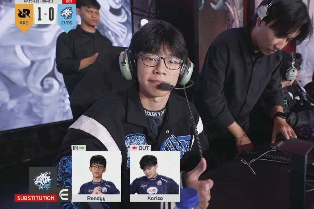 EVOS melakukan pergantian pemain EXP di game kedua, Xorizo digantikan oleh Rendy