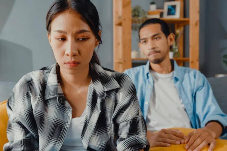 Jenuh Dalam Menjalani Hubungan (freepik.com/tirachardz) 