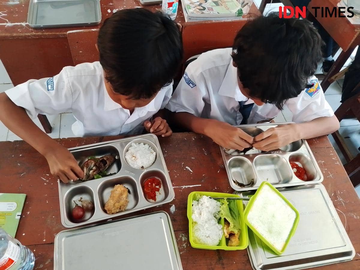 Progran Makan Bergizi Gratis (MBG) di Paron Ngawi kembali berjalan normal. IDN Times/Riyanto.