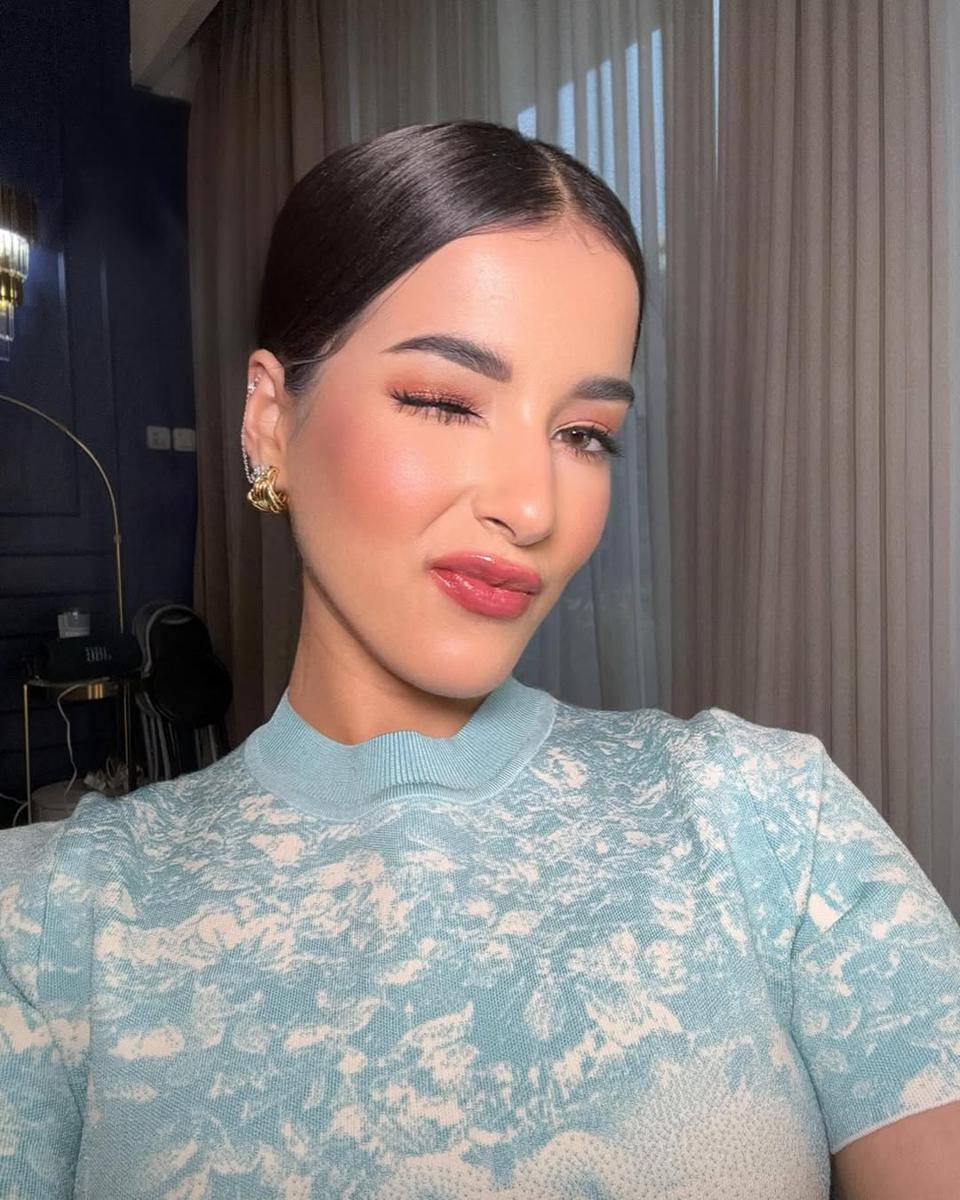 referensi makeup ke kantor ala Tasya Farasya (instagram.com/tasyafarasya)