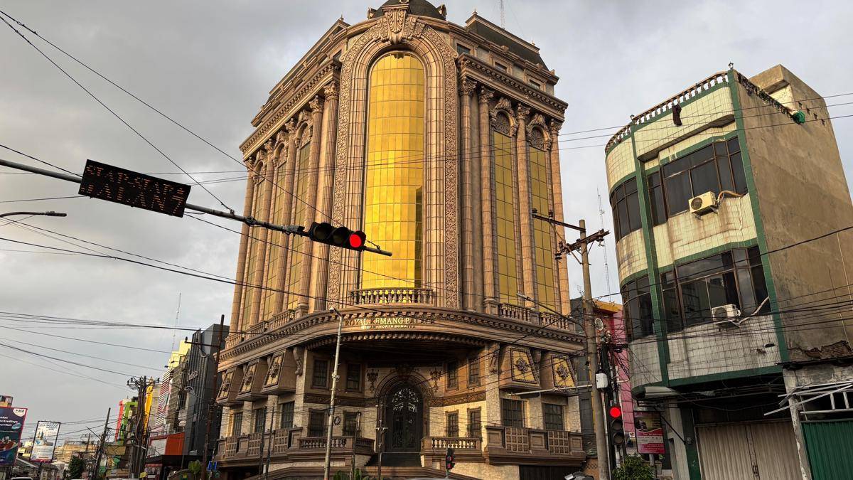 Royal Kemang Palace (Mangara Wahyudi)