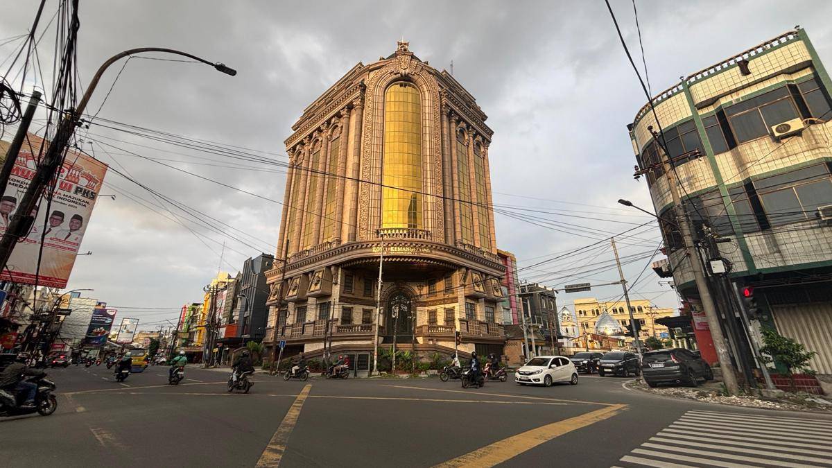 Royal Kemang Palace (Mangara Wahyudi)
