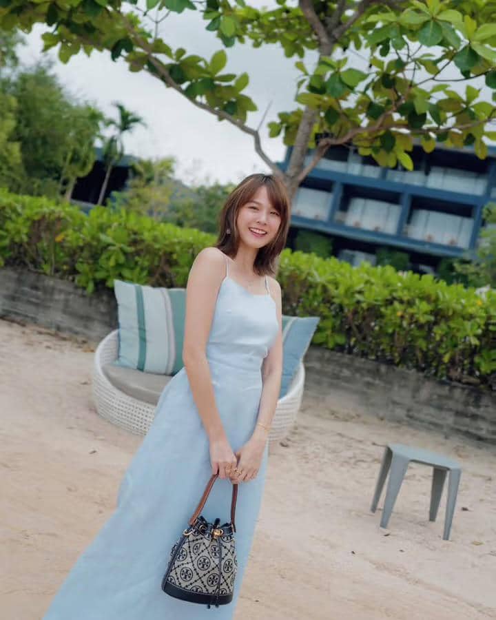 potret ide dress ke pantai ala Pattie Ungsumalynn