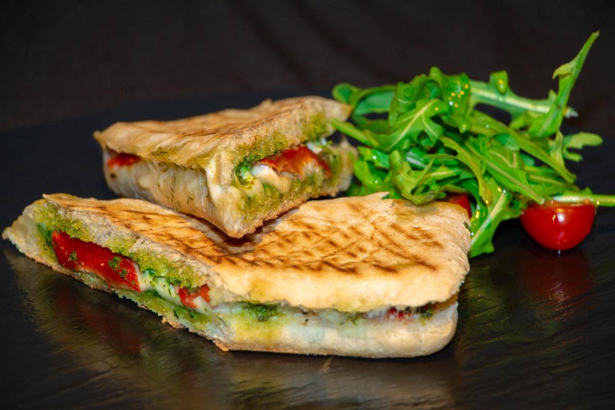 ilustrasi sandwich panini 