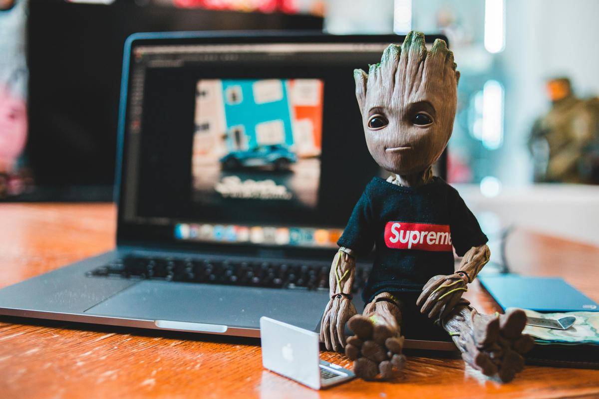 ilustrasi action figure