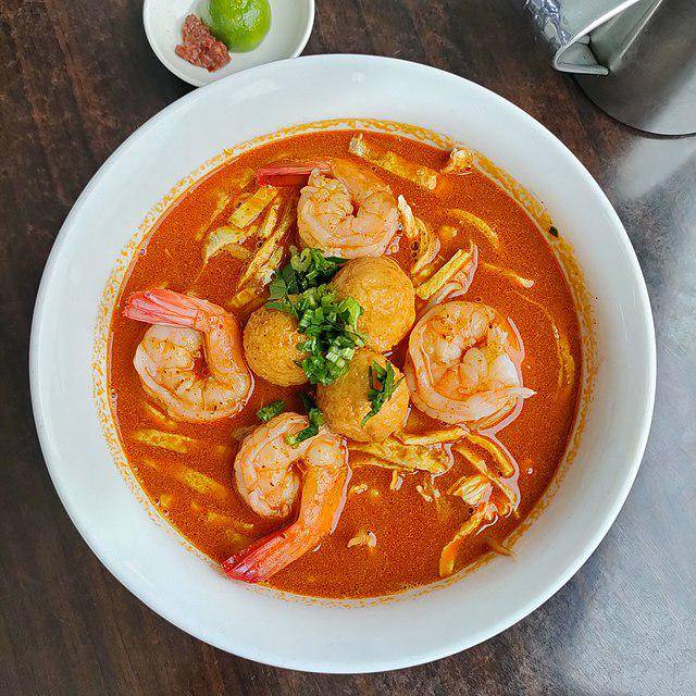 ilustrasi laksa udang (commons.wikimedia.org/Hardysonarthy)