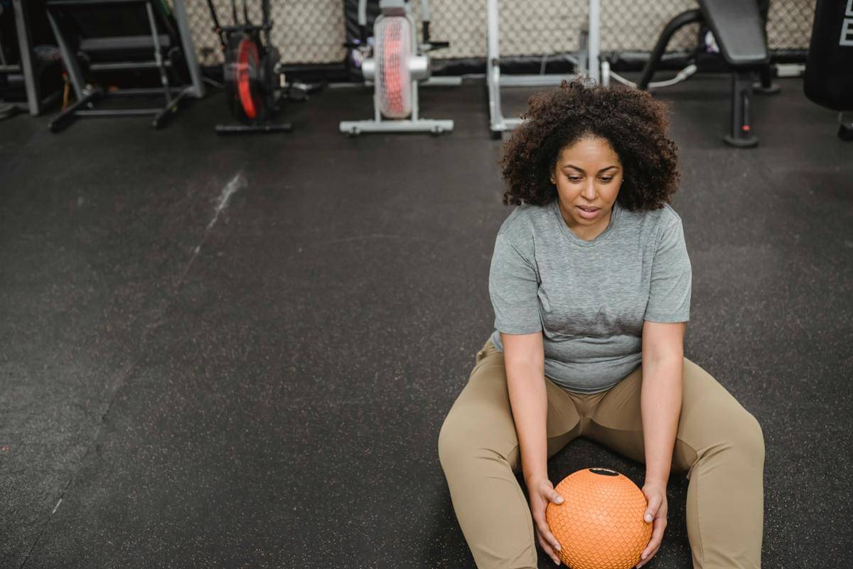 ilustrasi pusing setelah latihan berat di gym (pexels.com/Julia Larson)