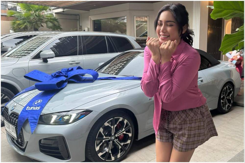 potret Jessica Iskandar beli mobil baru