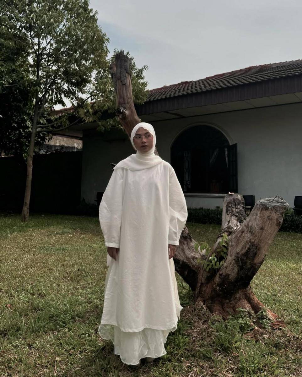 inspirasi OOTD nuansa putih ala Feby Putri (instagram.com/fbyputrinc)