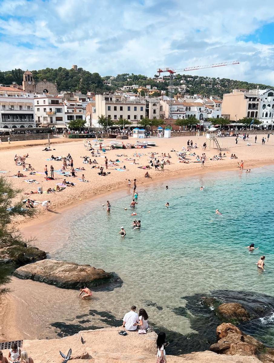 potret Tossa De Mar (instagram.com/angelagilsha)