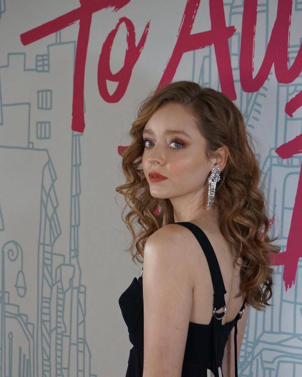 Inspirasi makeup ala Madeleine Arthur (instagram.com/madeleinearthur)