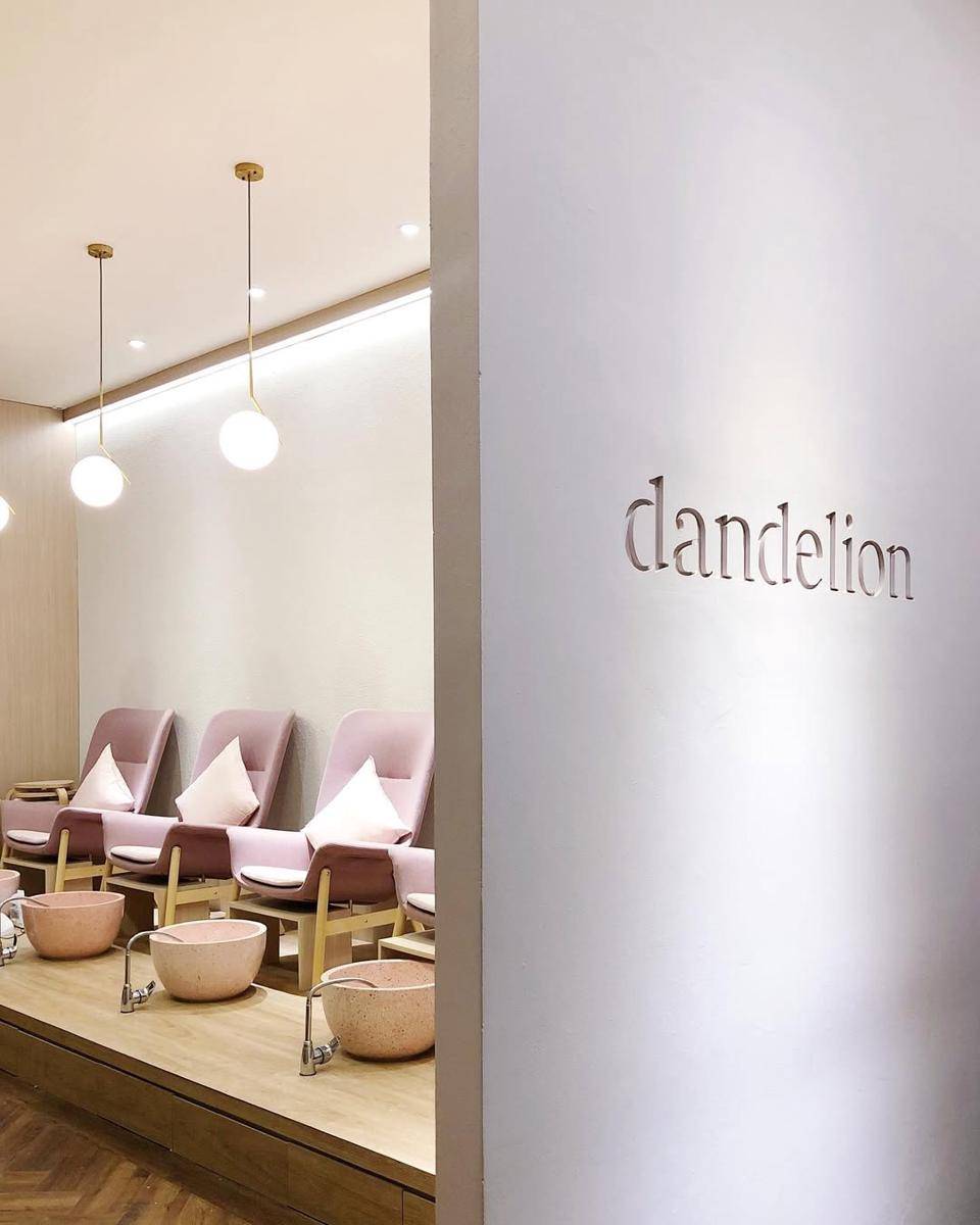 Dandelion (instagram.com/dandelion.id)