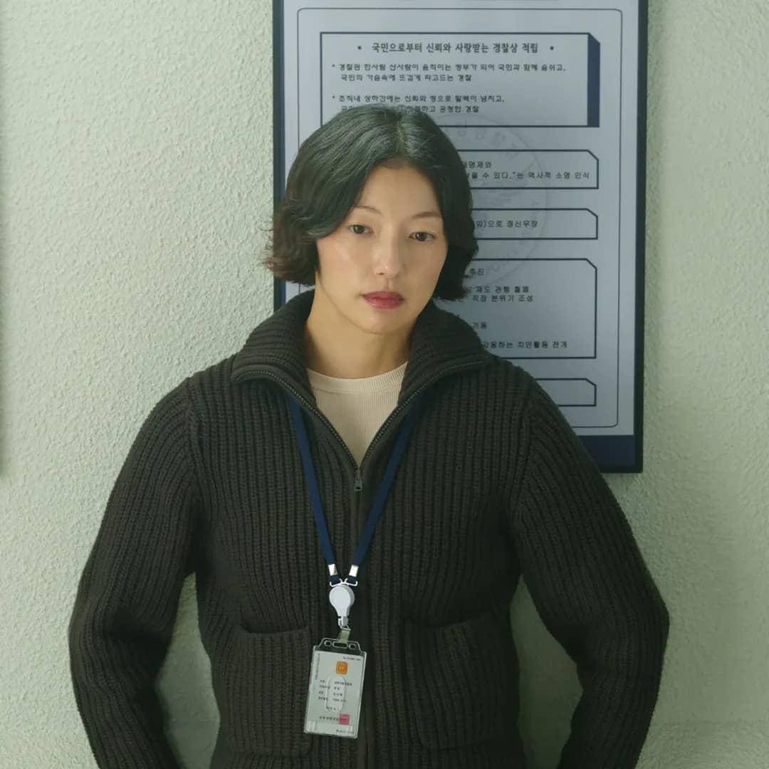 Still cut Queen Mantis