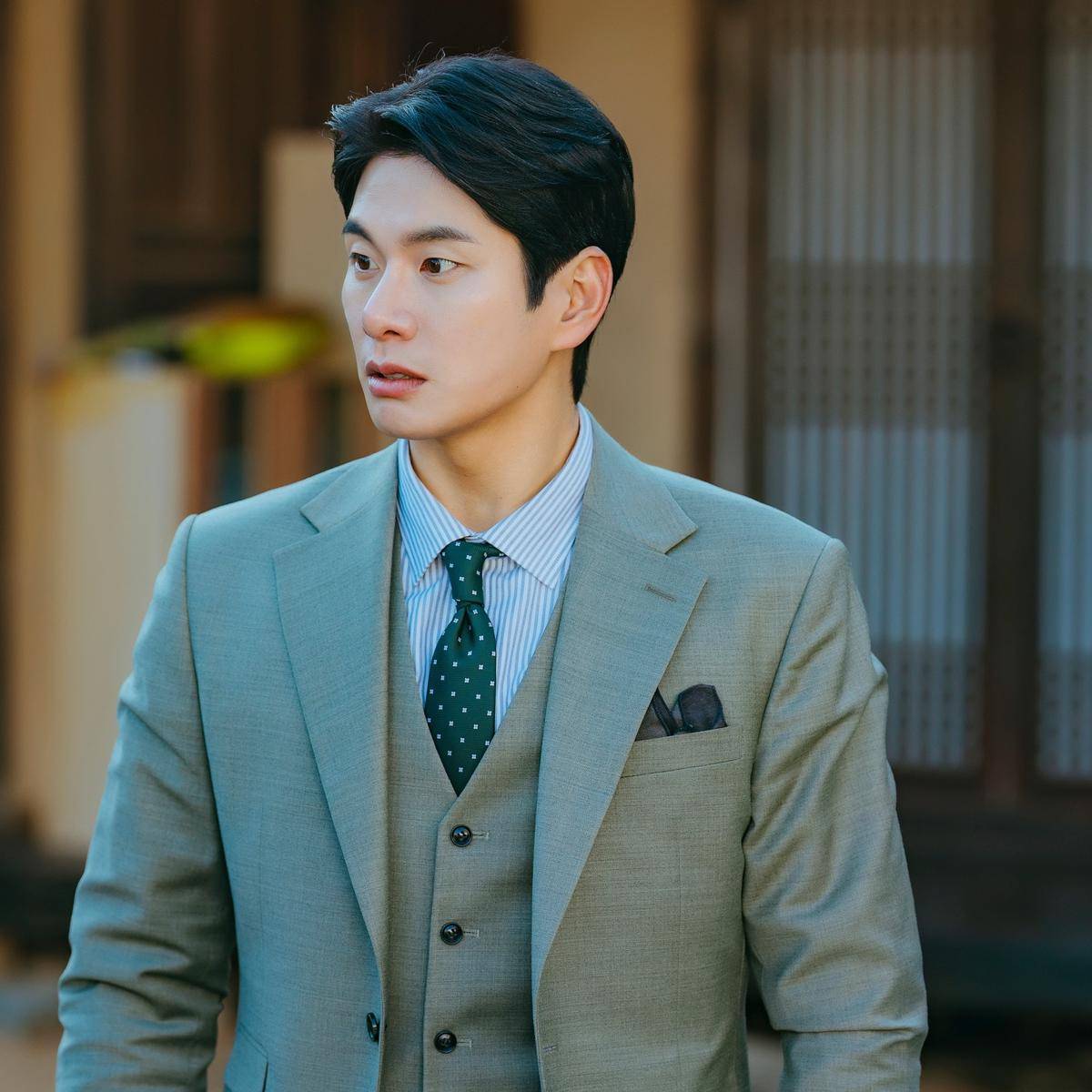 still cuts drama Confidence Queen (dok. TV Chosun/Confidence Queen)