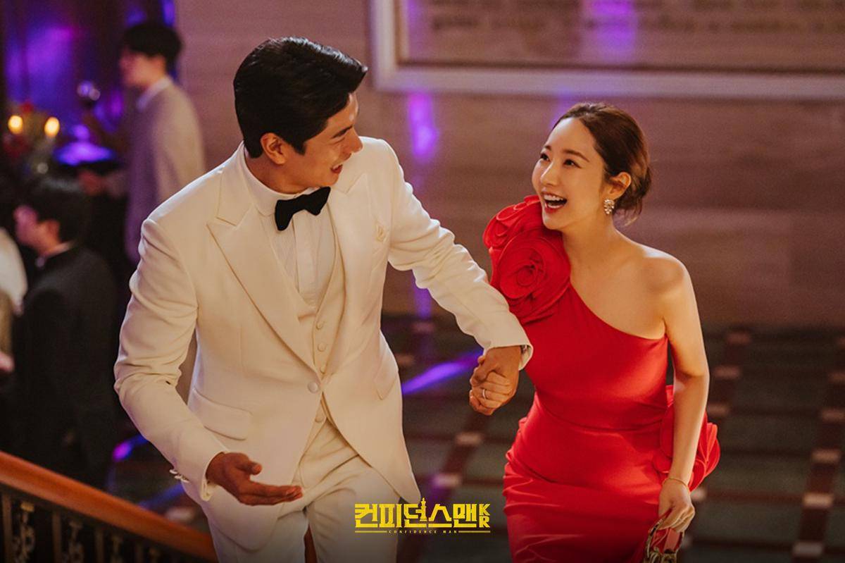 still cuts drama Confidence Queen (dok. TV Chosun/Confidence Queen)