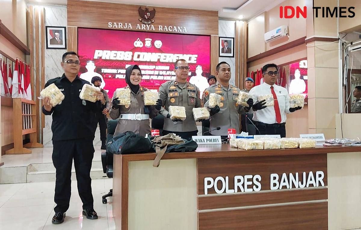Konferensi pers Polres Banjar, Kalsel, pengungkapan 19 kilogram sabu, Senin (15/9/2025). (Hendra Lianor/IDN Times)