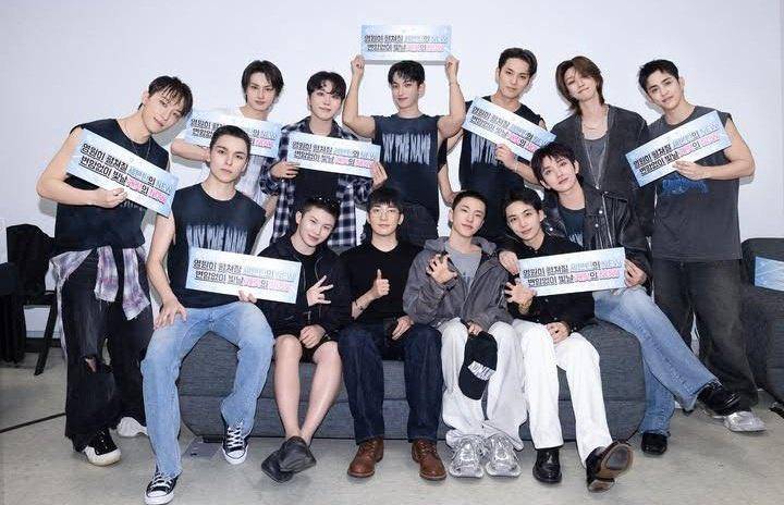 potret member SEVENTEEN full team di konser NEW (instagram.com/ho5hi_kwon)