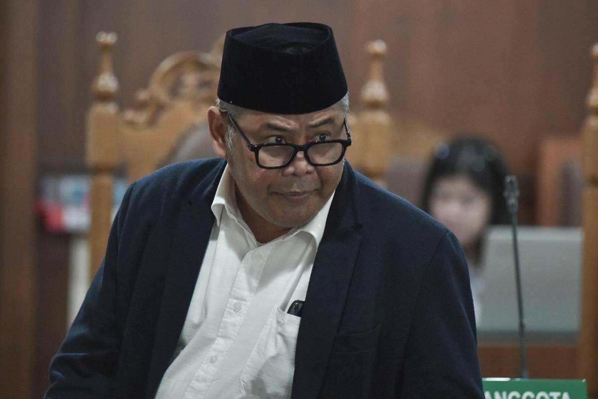 antarafoto-sidang-perdana-gugatan-kepada-wapres-gibran-rakabuming-raka-ditunda-1757937115.jpg