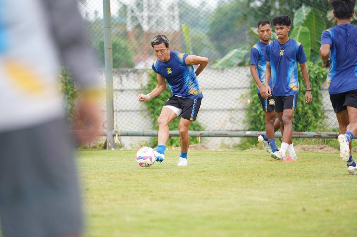 Takumu Nishihara diharapkan mampu menjadi mesin gol Persiba musim ini.