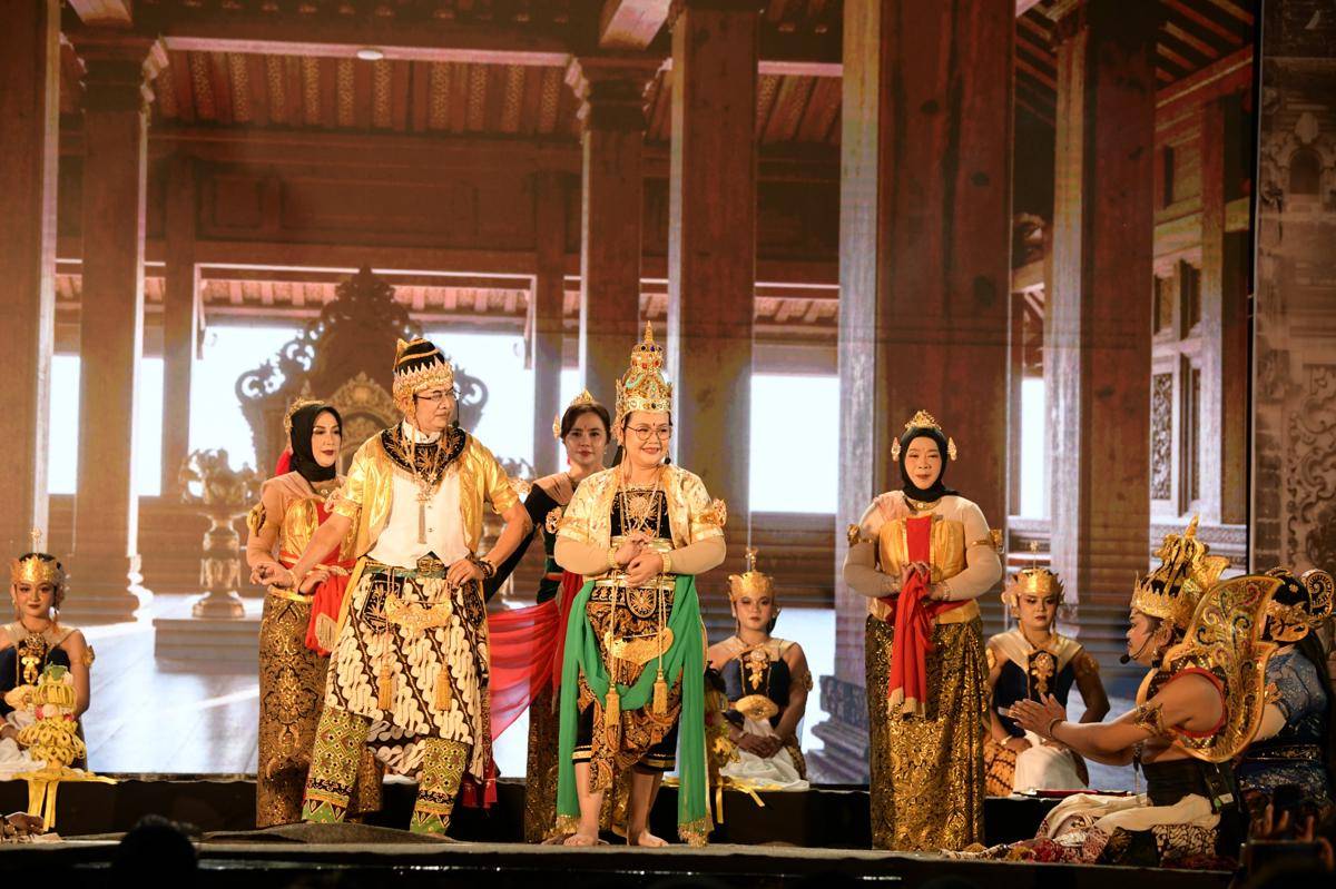 wayang orang, wayang orang on the street