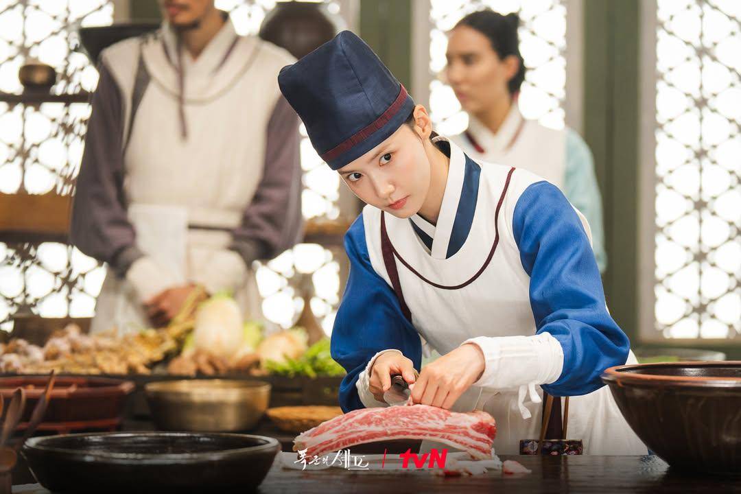 Still cut drama Korea Bon Appétit, Your Majesty